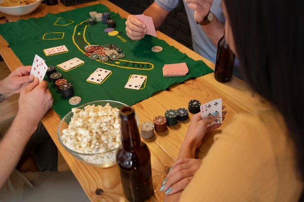 Capsa Susun game table on bolagila asia